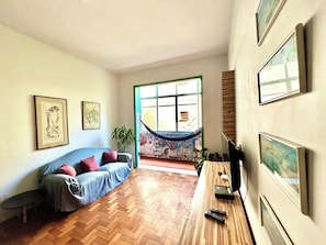 Classic Apartment | Living area