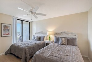 2 bedrooms, iron/ironing board, free WiFi
