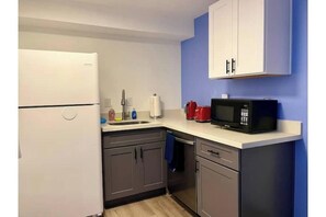 Microwave, dishwasher - Two Bed Guest Suite (Renton)