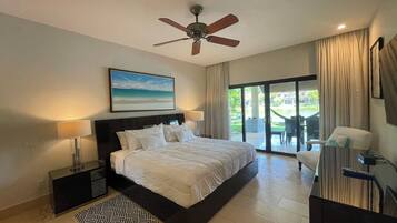 4 bedrooms, iron/ironing board, internet, bed sheets