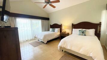 4 bedrooms, iron/ironing board, internet, bed sheets