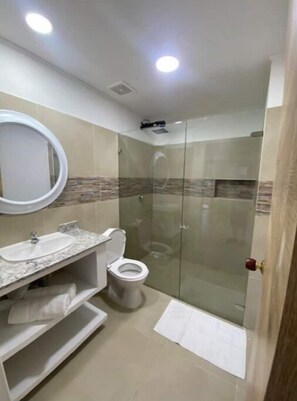 Bathroom - Savannah Studio Mountain View 202; Queen Bd, ac,wF (San Andrés y Providencia)