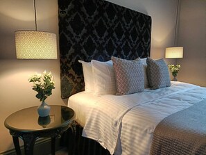 Deluxe Room, 1 King Bed | Free WiFi, bed sheets - The Gem Stansted (Stansted)