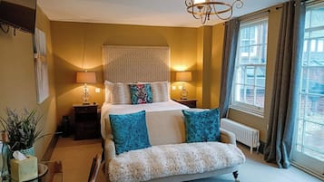 Chambre Deluxe, 1 très grand lit | Wi-Fi gratuit, draps fournis