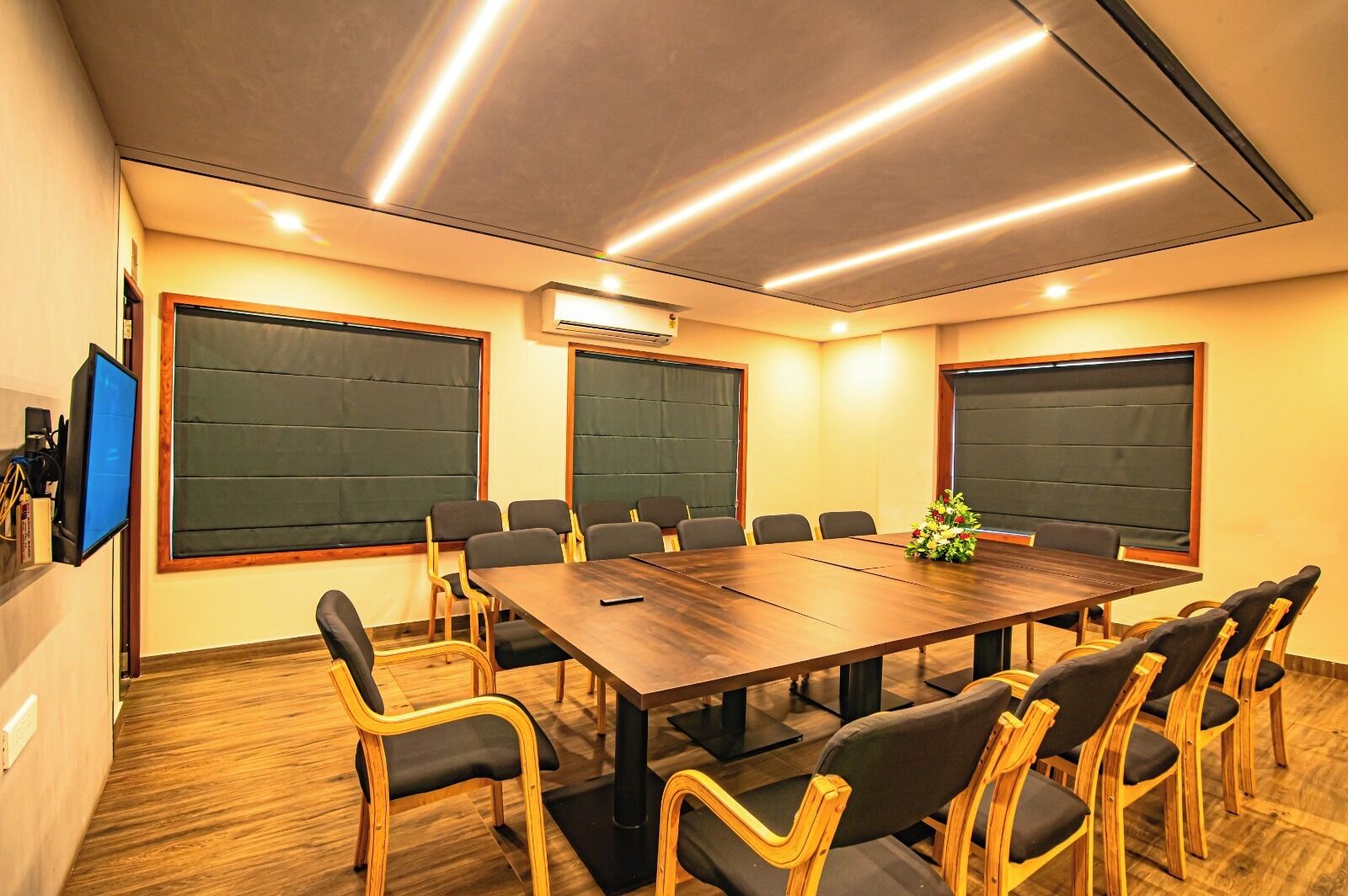 Suite Bisnis, pemandangan kota | Fasilitas rapat