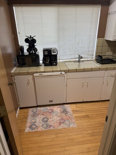 Affordable Ground Floor Unit In The Heart Of HMB Downtown: Former Mayor's House