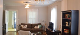 Durham Charm Near Duke & 9Th St