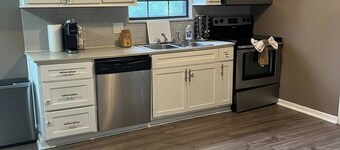 Family Fun Chill & Grill in South Overland Park