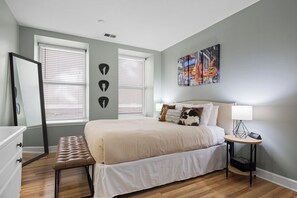 1 bedroom, internet, bed sheets