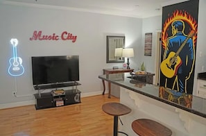 Interior - Historic Honky Tonk Hideaway (Nashville)