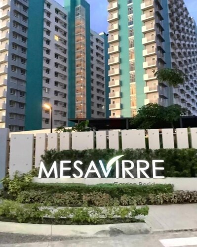 Mesavirre Bacolod | High Floor, Beautifully Furnished 1BDM w/ Balcony @ LOPEZ LUX.