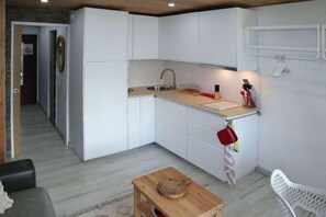 Kühlschrank, Mikrowelle, Ofen