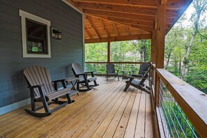 Terrace/patio - Whispering Whiskey: 3BR Mountain Getaway with Hot Tub (Sevierville)