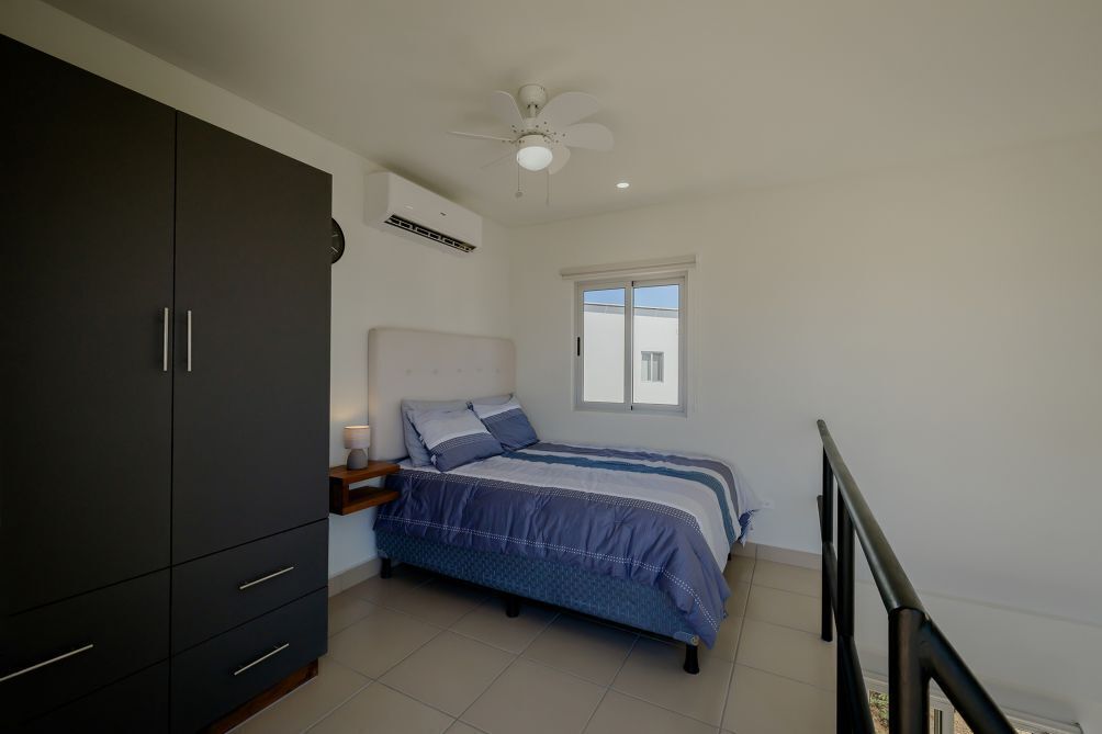 1 chambre, fer et planche à repasser, draps fournis