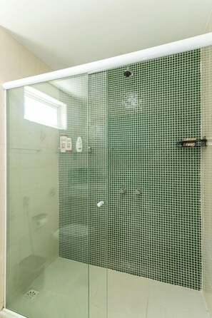 Apartment, 3 Bedrooms | Bathroom