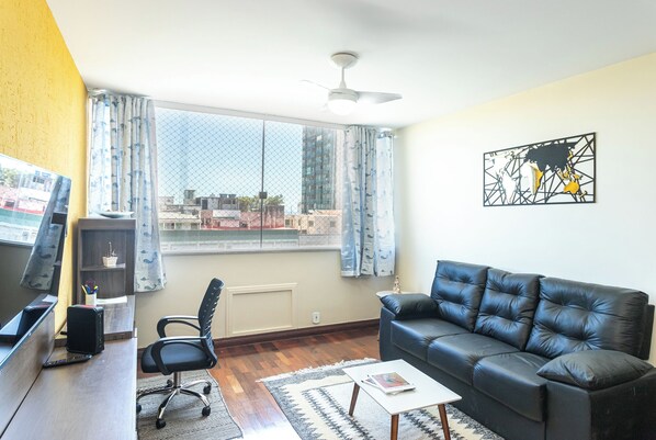 Apartment, 3 Bedrooms | Living area