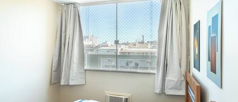 Tabla de planchar con plancha y wifi gratis