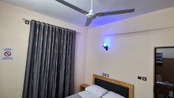 Rom, 3 soverom, røyk, balkong | 3 soverom