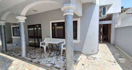 Room-executive 3 Bed Rooms Apartment In