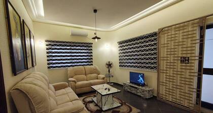 Room-executive 3 Bed Rooms Apartment In