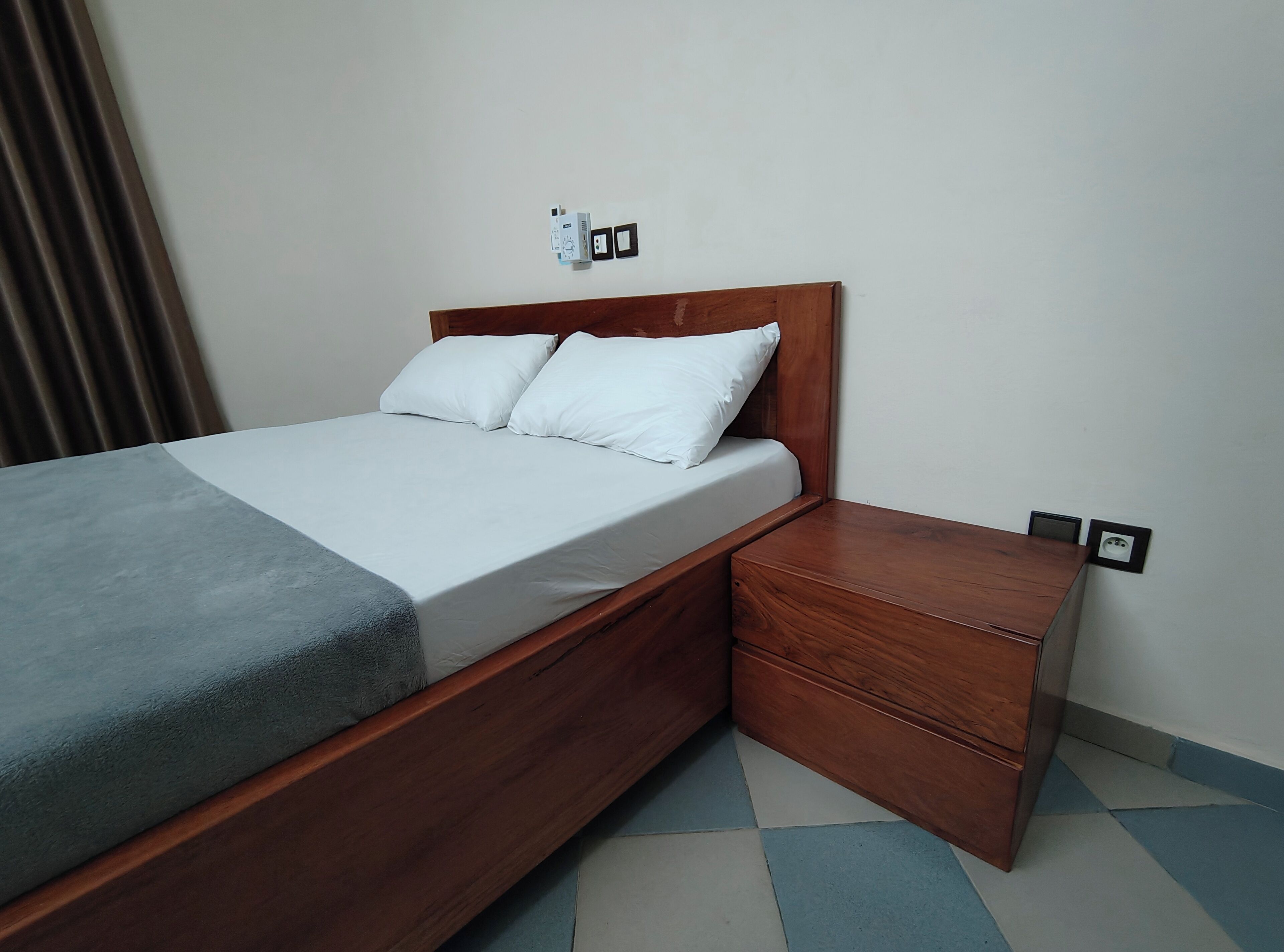 Room, 3 Bedrooms, Smoking, Balcony | 3 bedrooms