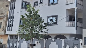 Quarto, 3 quartos, para fumantes, sacada | Fachada