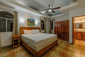 3 bedrooms, iron/ironing board, bed sheets