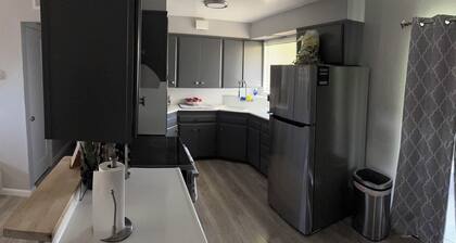Explore Yosemite, Sequoia & Kings Canyon from Your Charmining 3 bedroom retreat.
