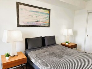 Iron/ironing board, free WiFi, bed sheets