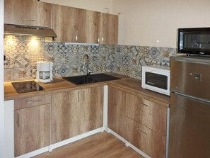 Kühlschrank, Mikrowelle, Ofen