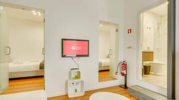 2 chambres, fer et planche à repasser, accès Internet, draps fournis