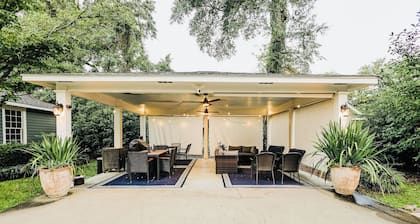 Treehouse views in Historic Downtown Thomasville, Georgia