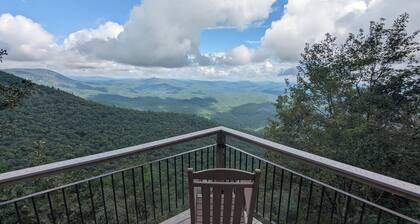 Cliffside cabin with overlook of Blue Valley