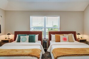 4 bedrooms, iron/ironing board, WiFi, bed sheets