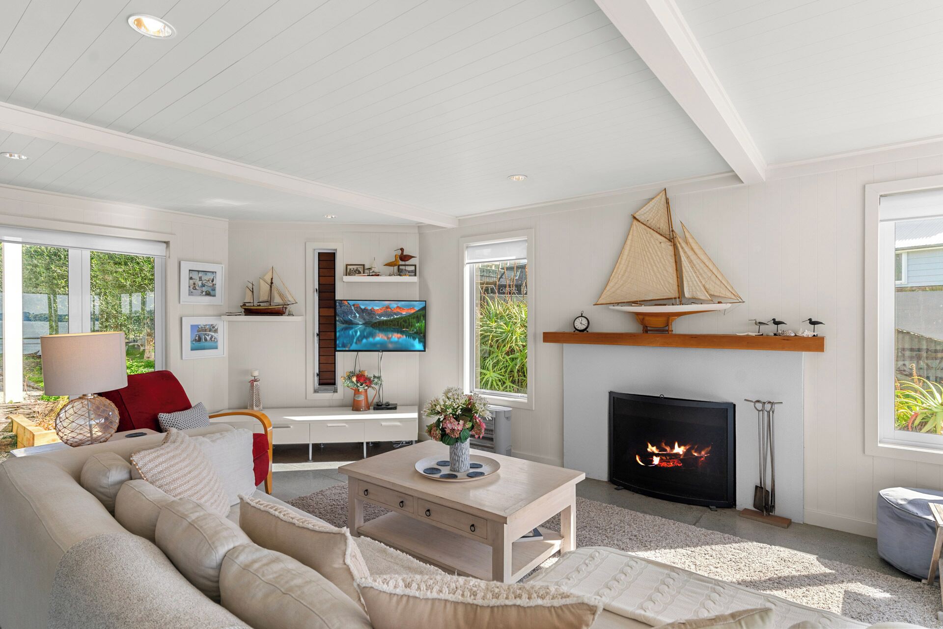 Oli Kai - Algies Bay Holiday Home - Snells Beach
