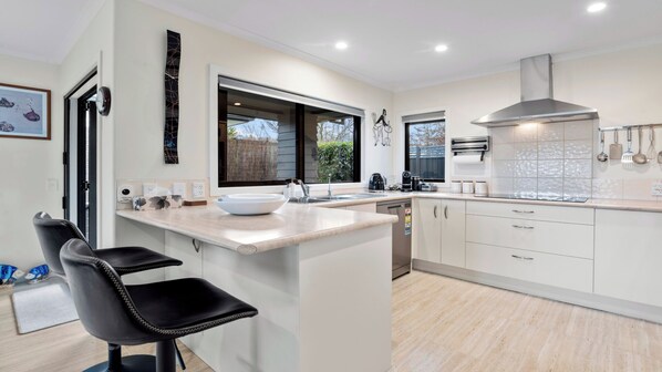 Fridge, microwave, dishwasher, coffee/tea maker