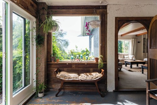 Dunluce Coastal Farmstay - Kaikoura Holiday Home