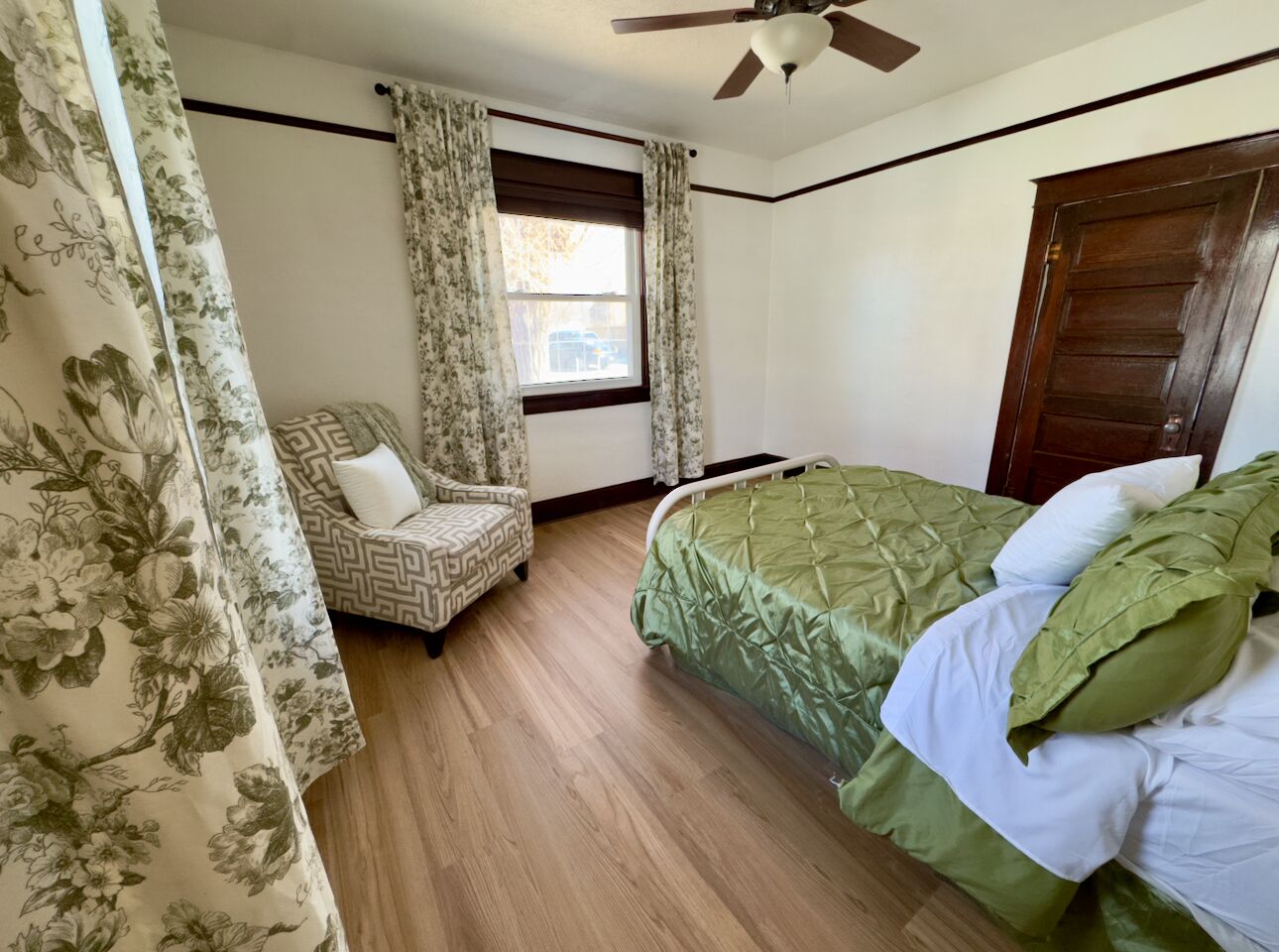 3 soverom, strykejern/-brett, wi-fi (inkludert) og sengetøy