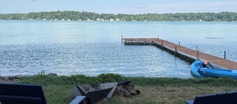 Charming cottage on Crystal Clear Birch Lake - Perfect getaway