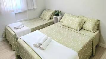 2 quartos, ferros/tábuas de passar roupa, Wi-Fi, roupa de cama