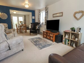 Living area - June Cottage (Dorchester)
