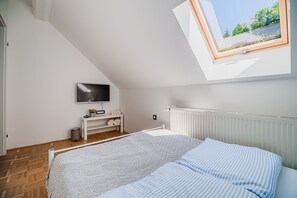 4 chambres, fer et planche à repasser, accès Internet, draps fournis