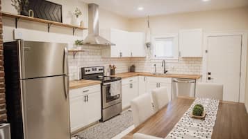 Mikrowelle, Ofen, Herdplatte, Geschirrspüler