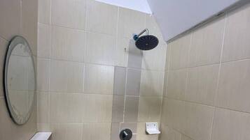 Shower, bidet, towels