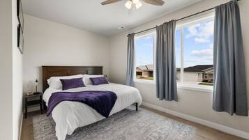 3 Schlafzimmer, Reisekinderbett, kostenloses WLAN, Bettwäsche