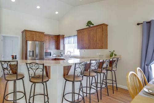 2 Blocks to White Water Launch: Mill City Home