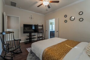 5 Schlafzimmer, Bügeleisen/Bügelbrett, WLAN, Bettwäsche