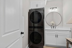 Interior - Luxury Beach House, Elevator, Golf Cart & Grill! (Myrtle Beach)