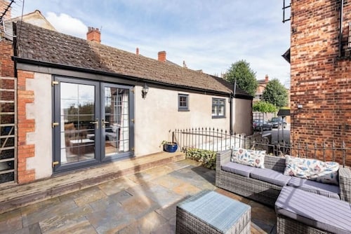 Charming Retreat in Lincoln's Cathedral Quarter: The Stables at the Old Vicarage