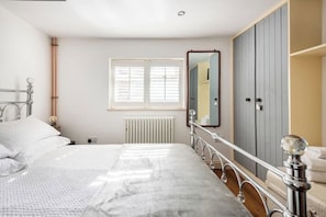 2 Schlafzimmer, Bügeleisen/Bügelbrett, Reisekinderbett, kostenloses WLAN